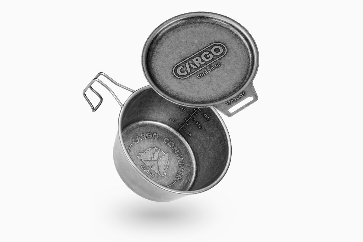Ergonomic Handle & Signature Wild Grain Finish
